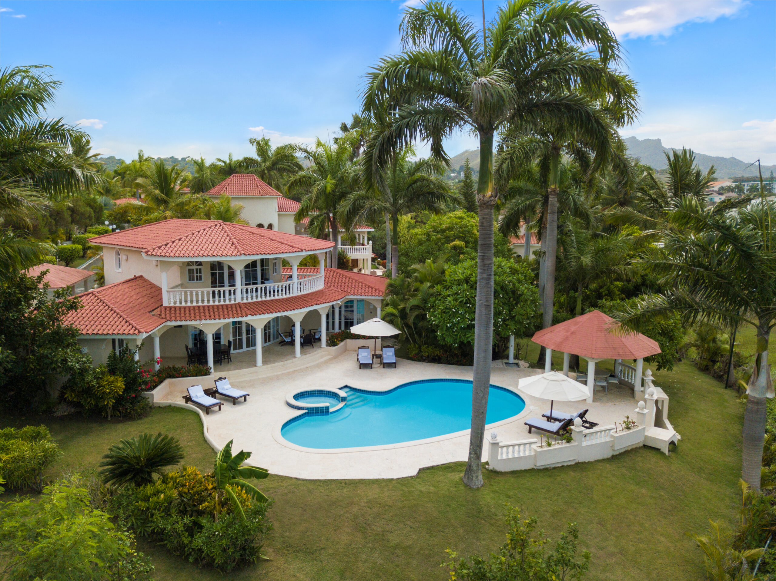 2018_Crown Villas_1