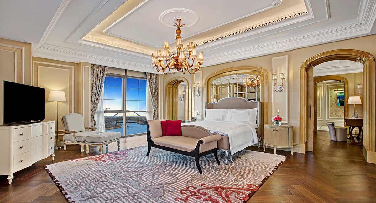 Habtoor-Palace-Dubai-Royal-Suite-with-Canal